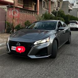 نيسان ألتيما